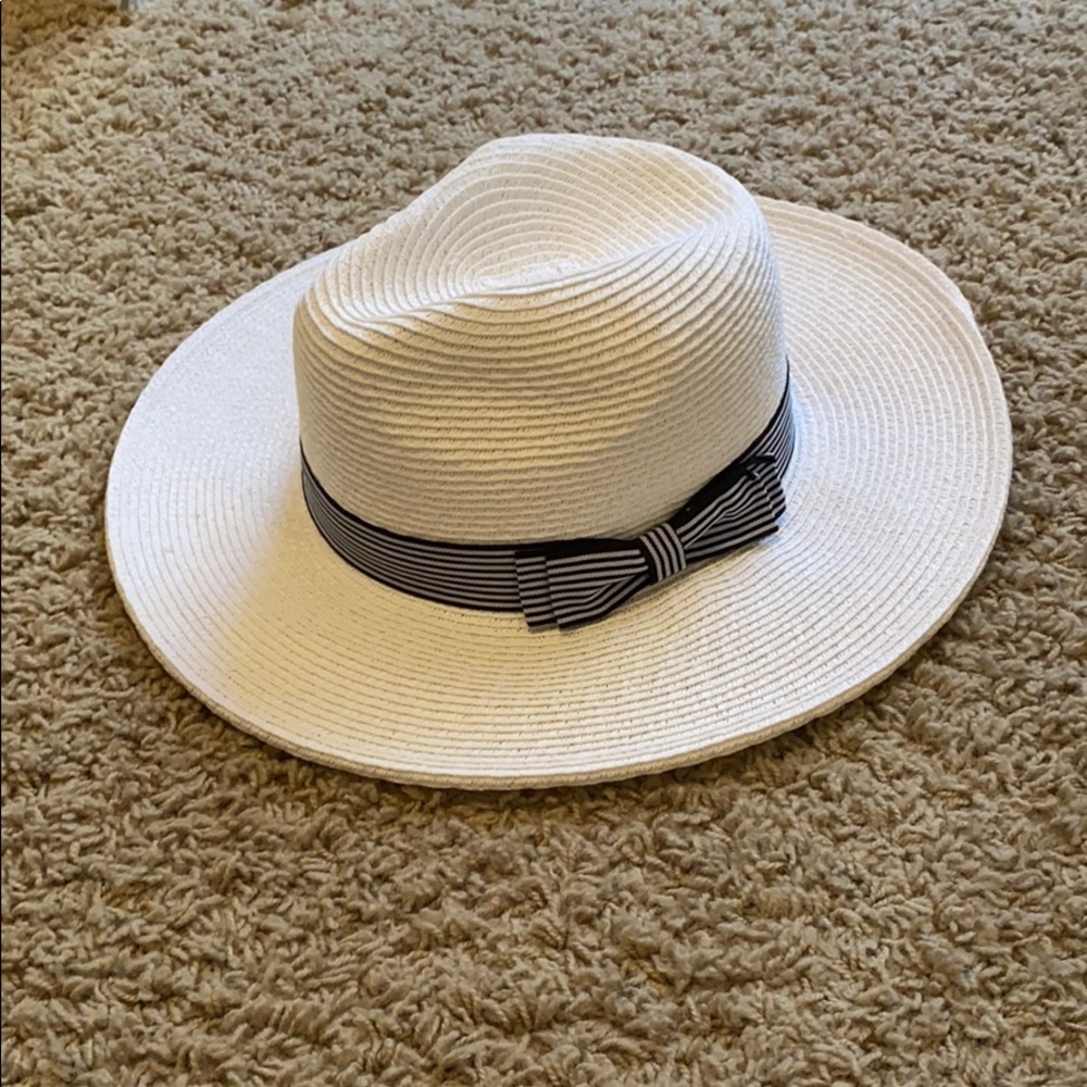 Carly Jean Los Angeles Hat